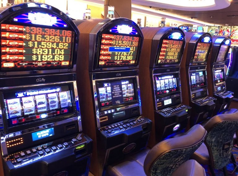 doyanbola app navigation menu showing Sportsbook, Live Casino, and Slots sections